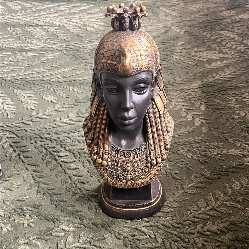 Egyptian Queen Cleopatra Bust Statue